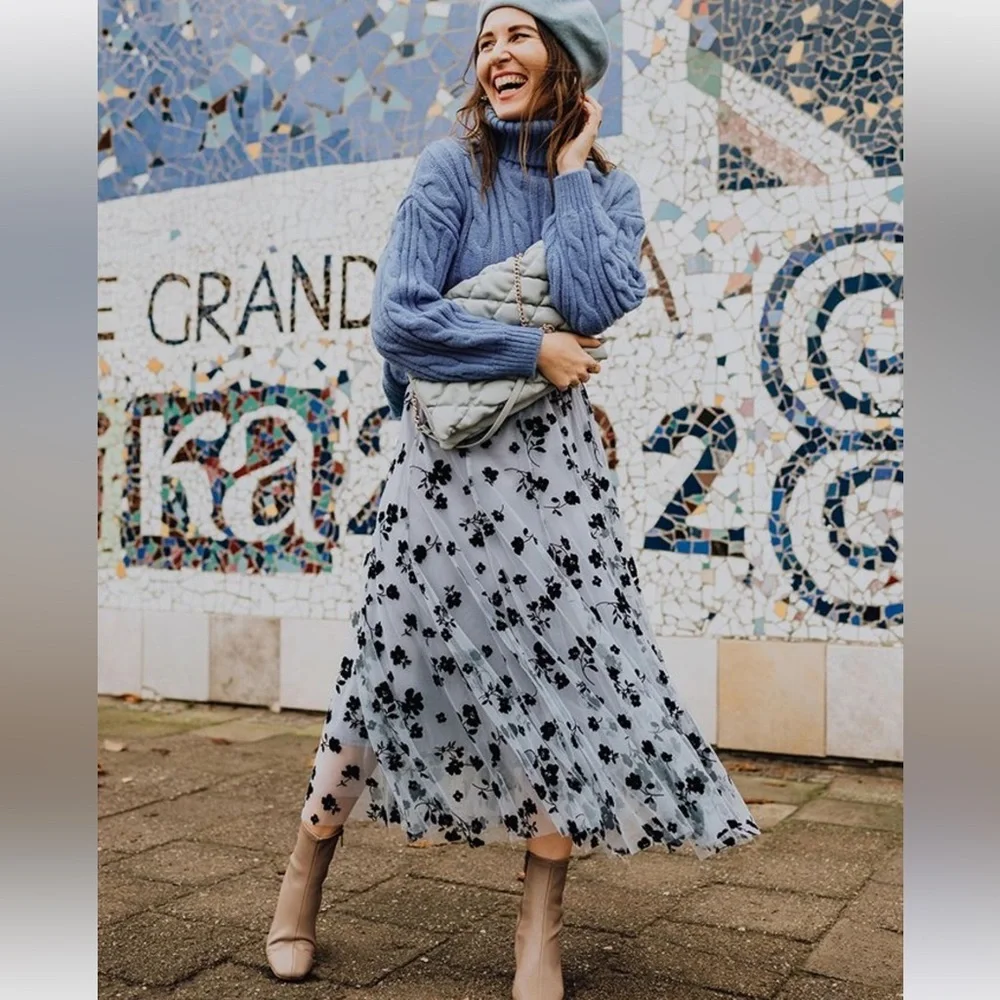 NWOT Chicwish 3D POSY LINED DOUBLE-LAYERED MESH MIDI SKIRT IN DUSTY BLUE XS - Picture 5 of 14